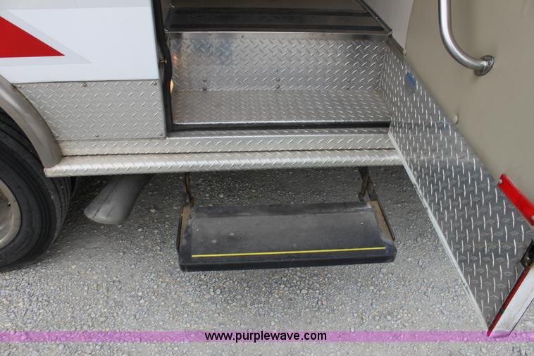 image for item B8616 2008 Chevrolet Kodiak C4500 ambulance
