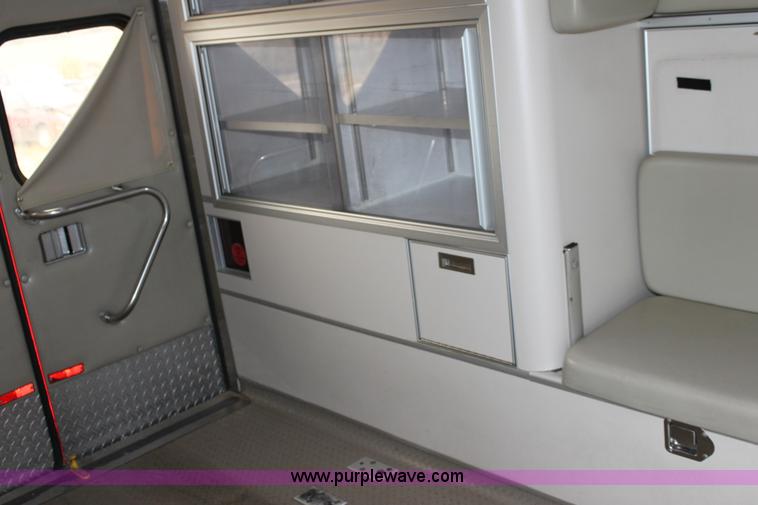 image for item B8616 2008 Chevrolet Kodiak C4500 ambulance