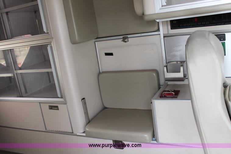 image for item B8616 2008 Chevrolet Kodiak C4500 ambulance