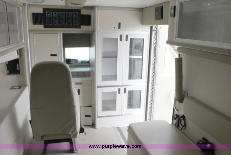 image for item B8616 2008 Chevrolet Kodiak C4500 ambulance