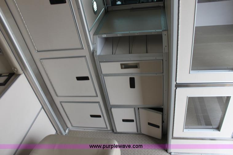 image for item B8616 2008 Chevrolet Kodiak C4500 ambulance