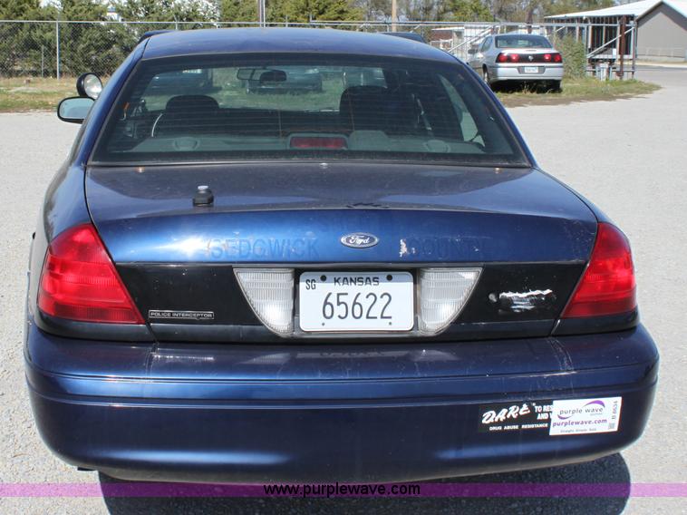image for item B8634 2006 Ford Crown Victoria Police Interceptor