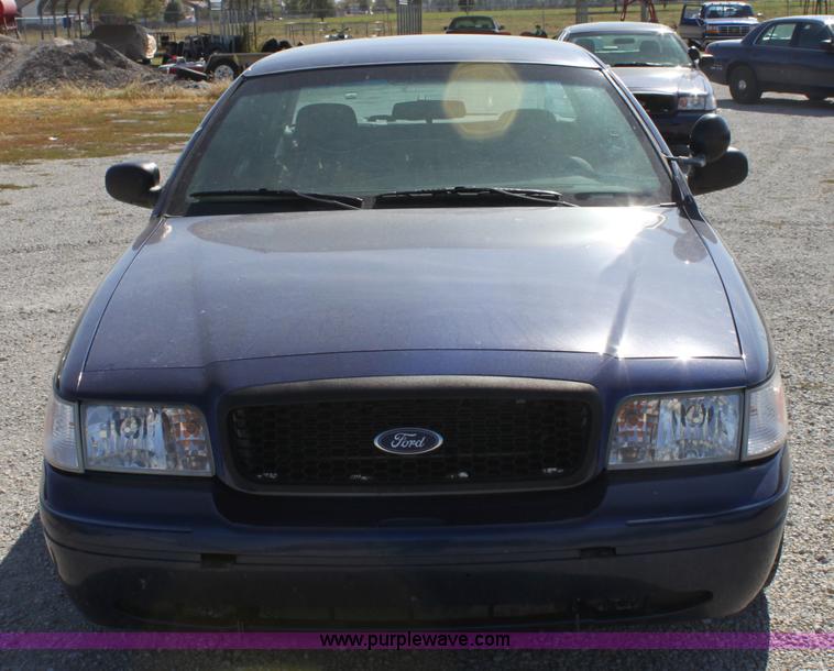 image for item B8634 2006 Ford Crown Victoria Police Interceptor