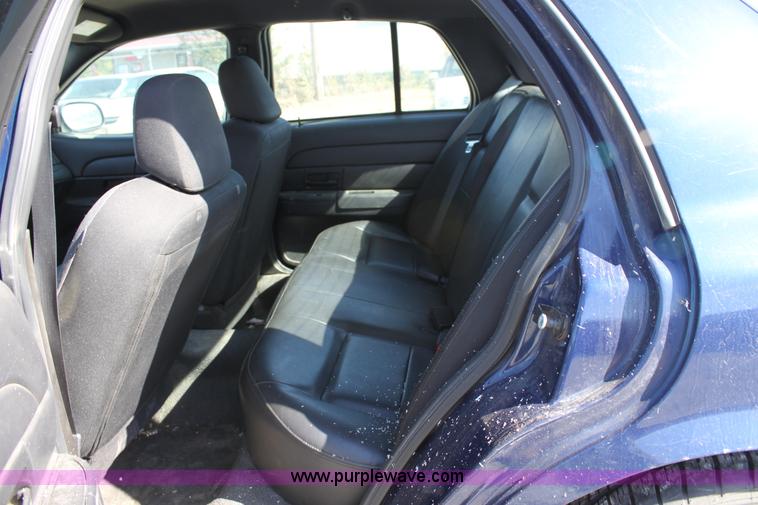 image for item B8634 2006 Ford Crown Victoria Police Interceptor