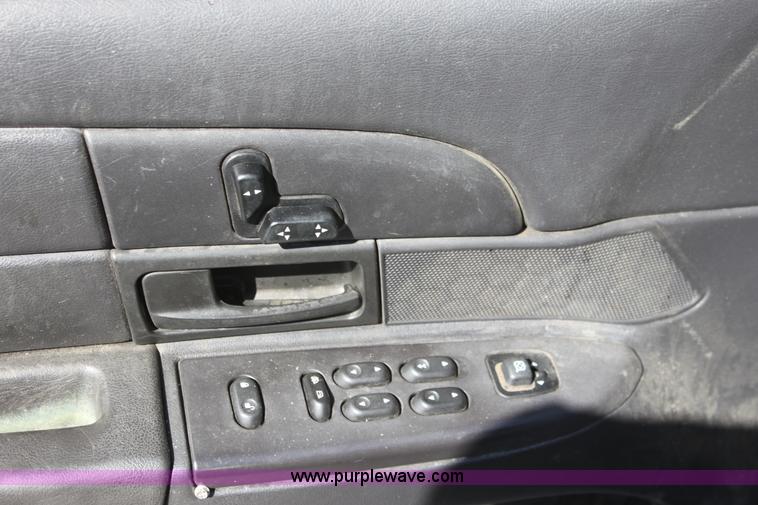 image for item B8634 2006 Ford Crown Victoria Police Interceptor