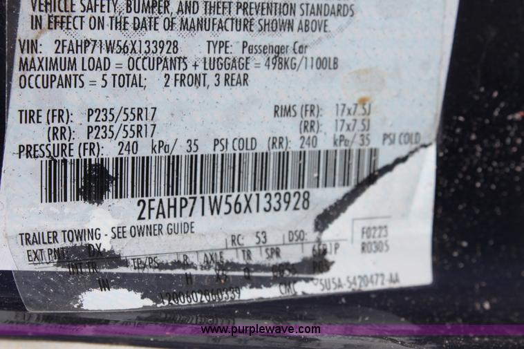 image for item B8634 2006 Ford Crown Victoria Police Interceptor