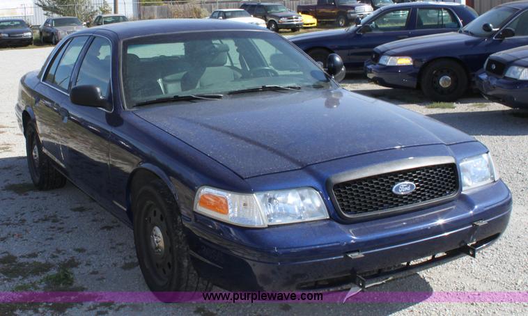 image for item B8637 2006 Ford Crown Victoria Police Interceptor