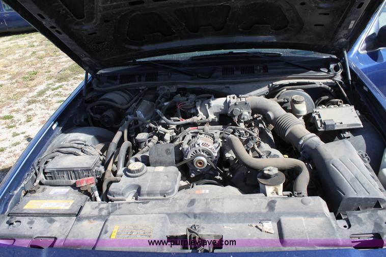 image for item B8637 2006 Ford Crown Victoria Police Interceptor