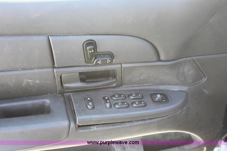 image for item B8638 2004 Ford Crown Victoria Police Interceptor