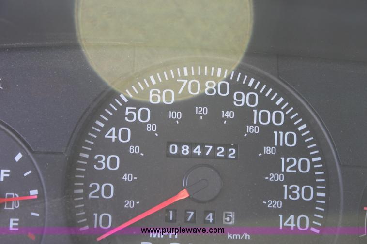 image for item B8638 2004 Ford Crown Victoria Police Interceptor