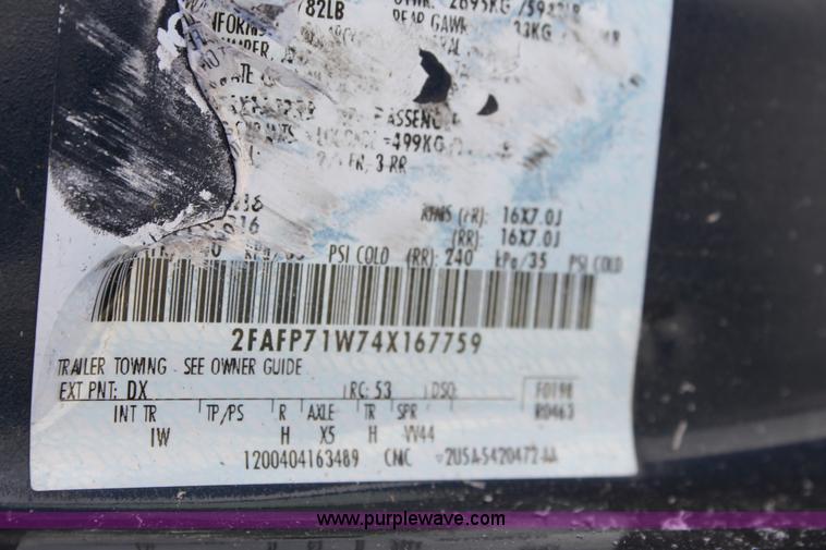 image for item B8638 2004 Ford Crown Victoria Police Interceptor