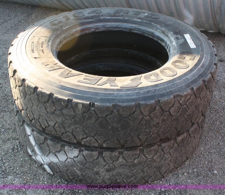 image for item B9424 (2) used 11R22.5 tires