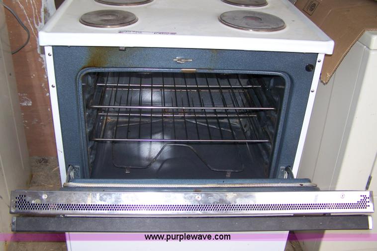 image for item C9412 GE electric range/oven