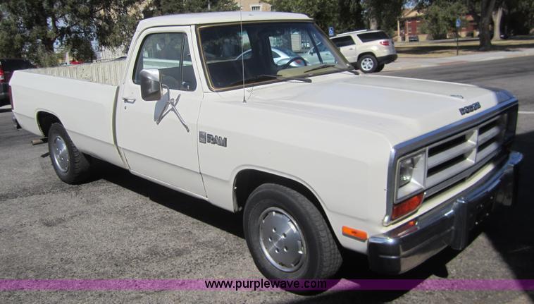image for item C9865 1987 Dodge Ram 150 pickup truck