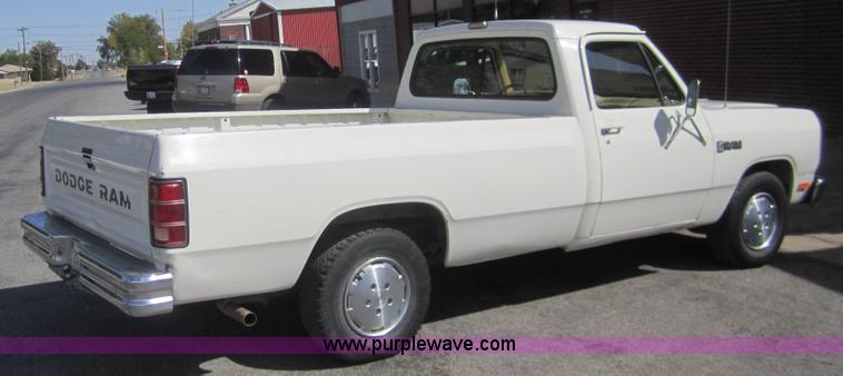 image for item C9865 1987 Dodge Ram 150 pickup truck