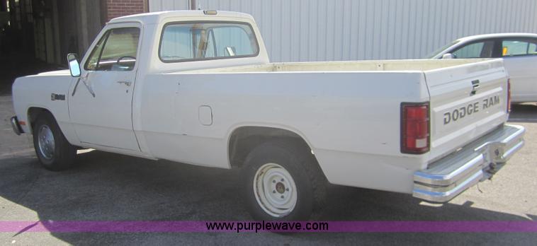 image for item C9865 1987 Dodge Ram 150 pickup truck