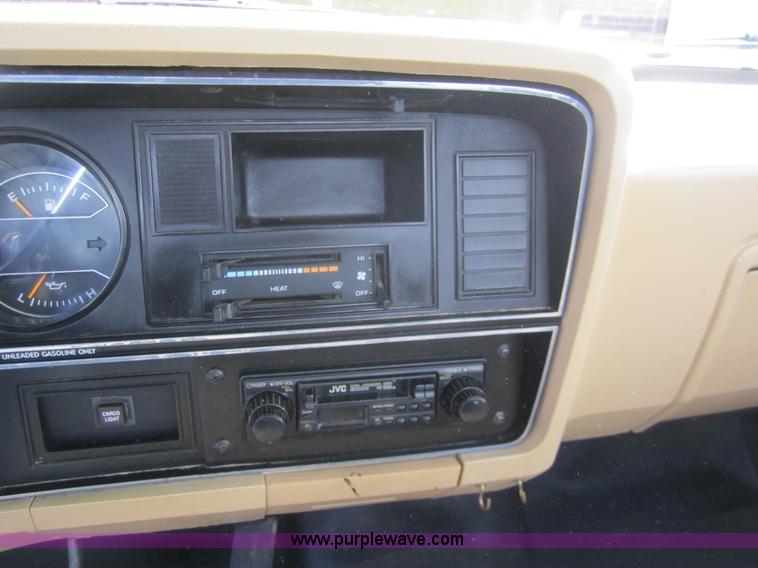 image for item C9865 1987 Dodge Ram 150 pickup truck