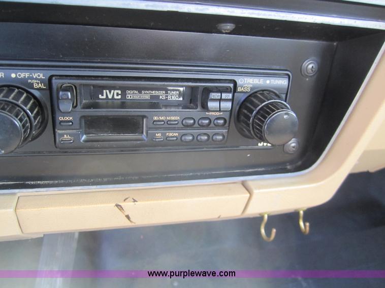 image for item C9865 1987 Dodge Ram 150 pickup truck