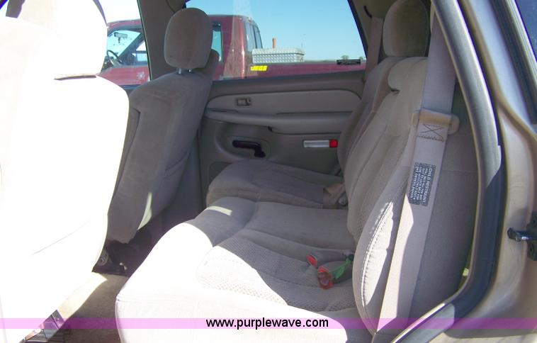 image for item D8532 2001 Chevrolet Tahoe LS SUV