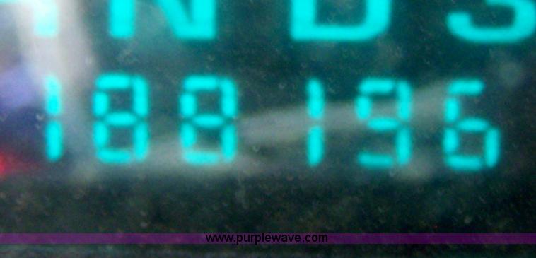 image for item D8532 2001 Chevrolet Tahoe LS SUV