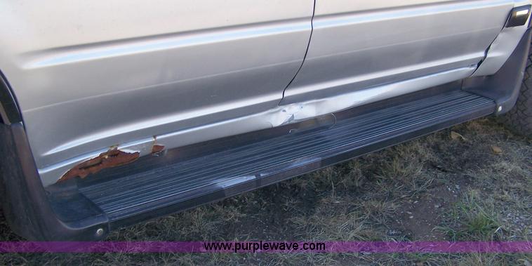 image for item D8533 1992 Ford Explorer XLT SUV