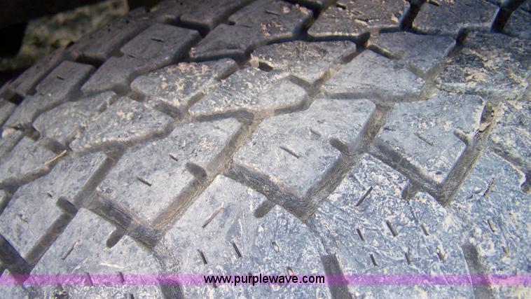 image for item D8533 1992 Ford Explorer XLT SUV