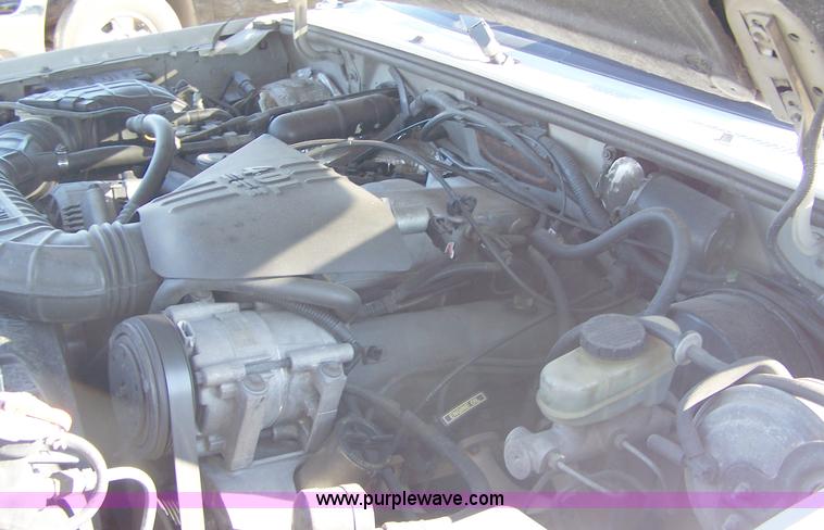 image for item D8533 1992 Ford Explorer XLT SUV