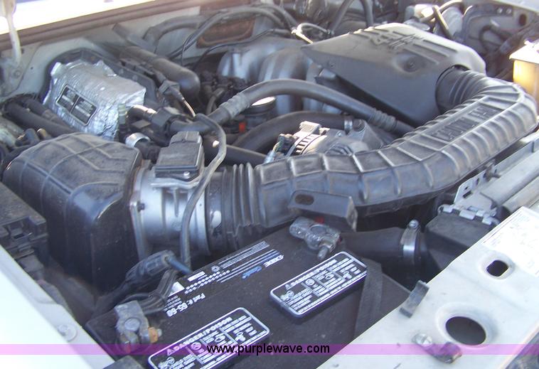 image for item D8533 1992 Ford Explorer XLT SUV