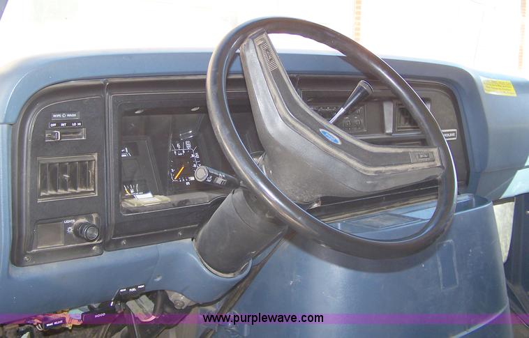 image for item D8535 1988 Ford Econoline E350 cargo van