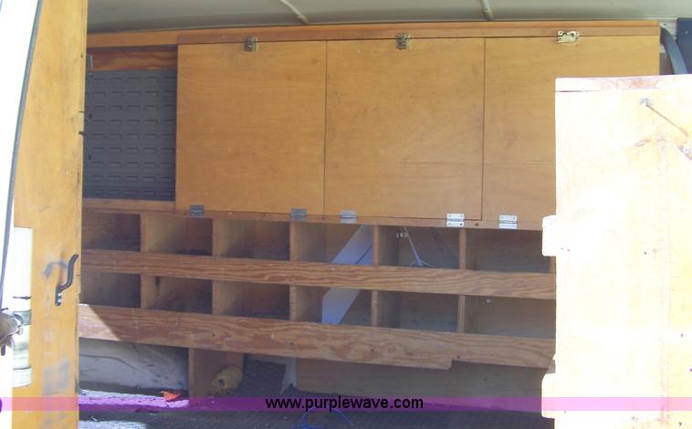 image for item D8535 1988 Ford Econoline E350 cargo van