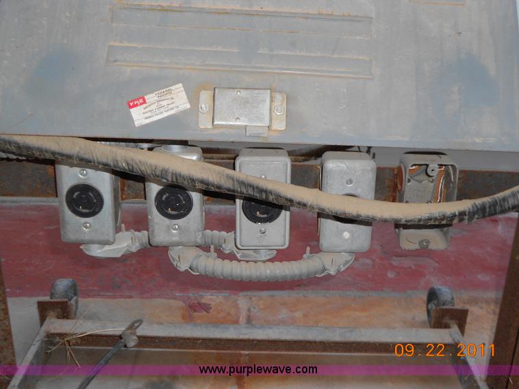 image for item D9067 Light fixtures