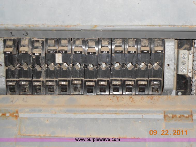 image for item D9067 Light fixtures