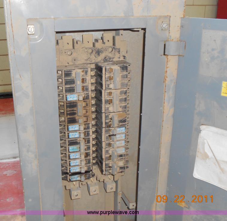 image for item D9067 Light fixtures