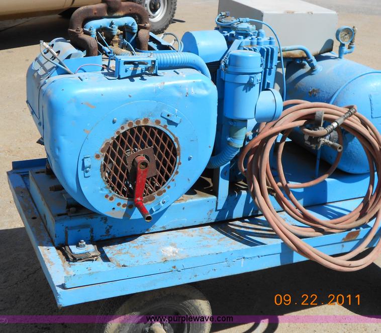 image for item D9072 Trailer mounted air compressor
