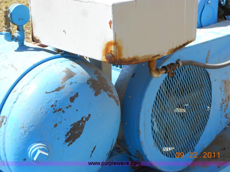 image for item D9072 Trailer mounted air compressor