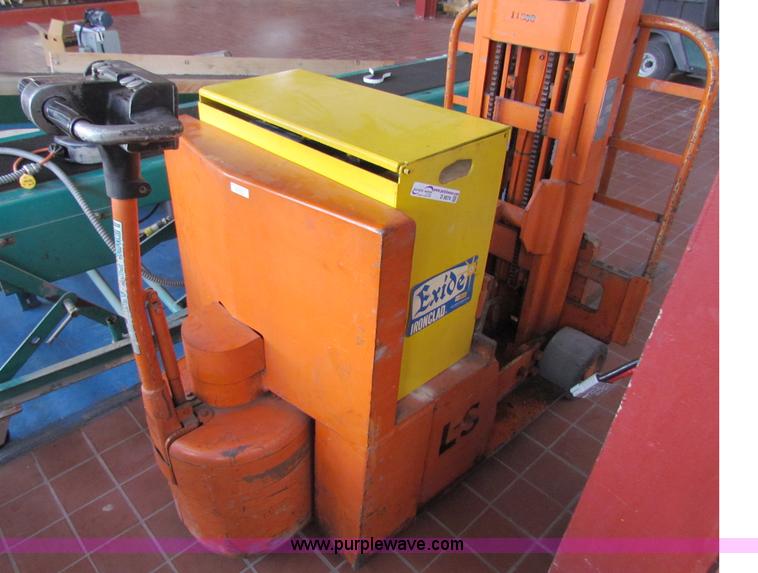 image for item D9074 Lewis-Sheppard electric forklift