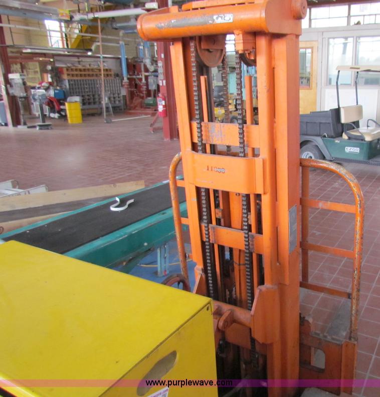 image for item D9074 Lewis-Sheppard electric forklift