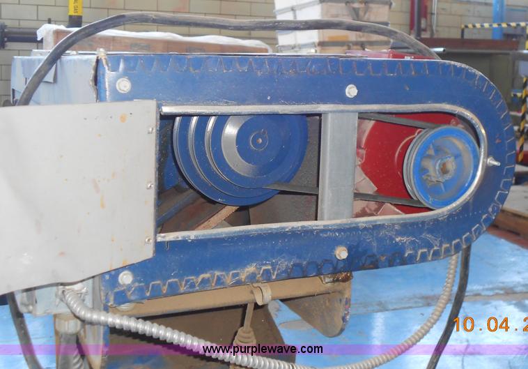 image for item D9078 Metal band saw