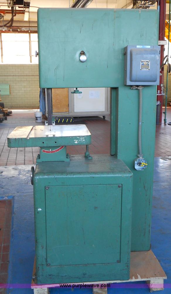 image for item D9081 PowerMatic band saw