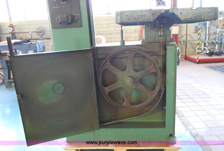 image for item D9081 PowerMatic band saw