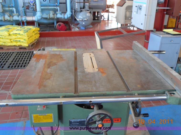 image for item D9082 Hitachi table saw