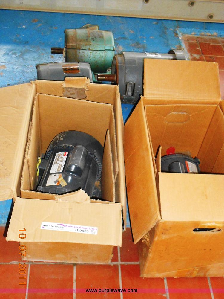 image for item D9086 Condensate receiver tank motors