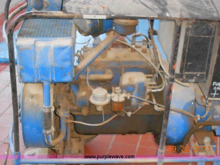 image for item D9087 Signal Corps power unit