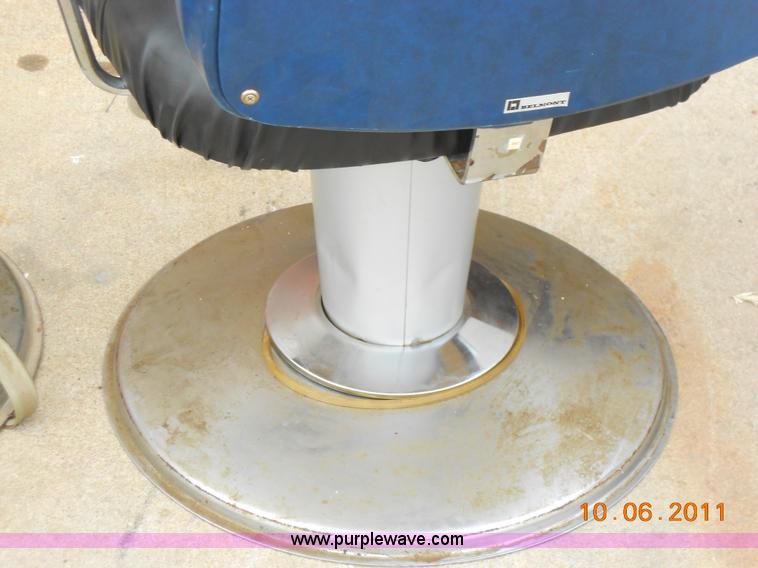 image for item D9088 (5) barber/salon chairs