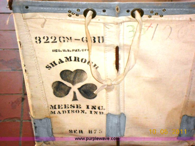 image for item D9092 (8) laundry baskets