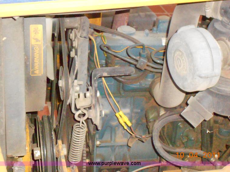 image for item D9105 Hustler 3200 lawn mower