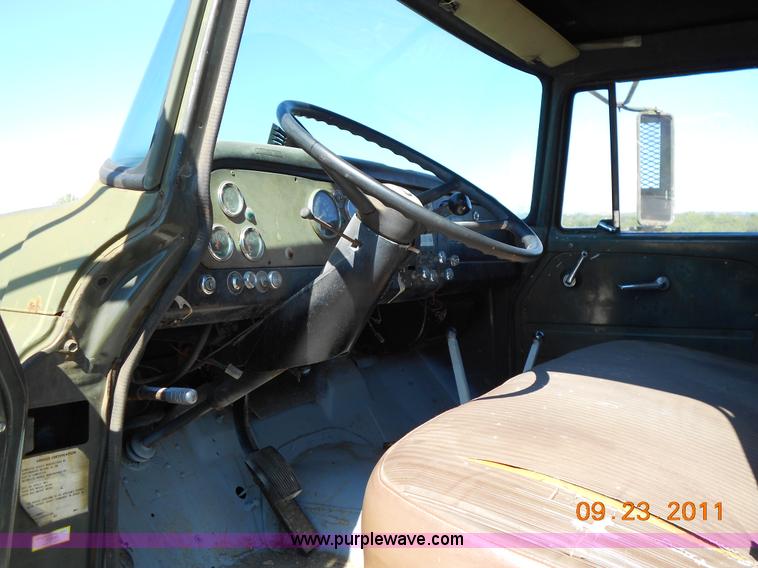 image for item D9109 1975 International heavy truck