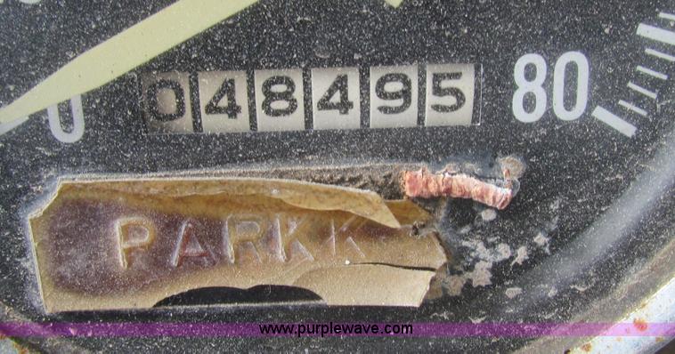 image for item D9109 1975 International heavy truck