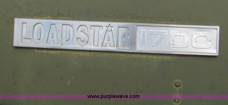 image for item D9109 1975 International heavy truck