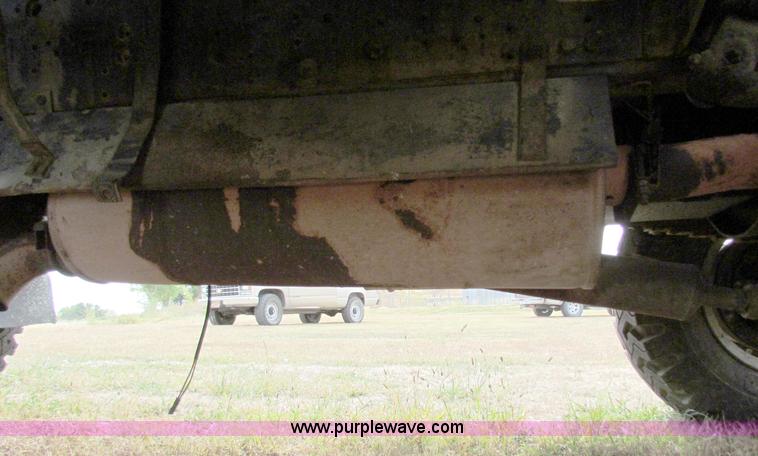 image for item D9109 1975 International heavy truck